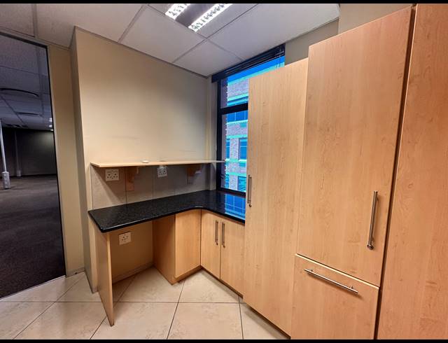 263M² OFFICE TO LET IN PARKTOWN